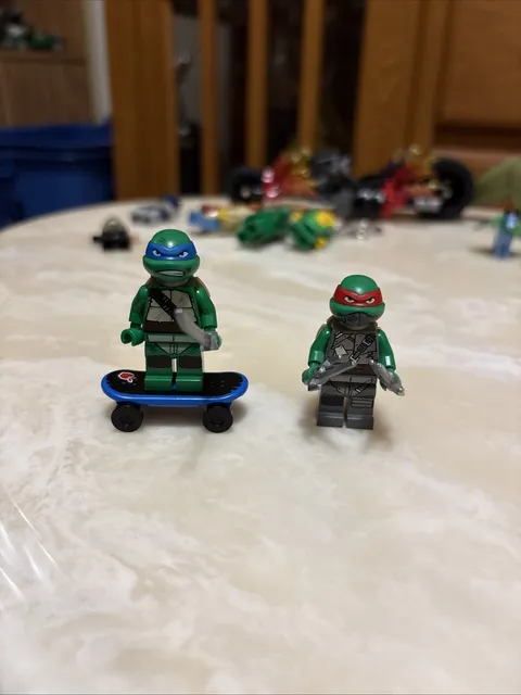 LEGO Leonardo TNT024 & Raphael TNT026 Bundle