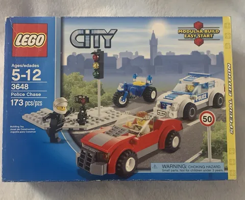 LEGO CITY: Police Chase (3648) Box Has Shelf Wear/One Corner Is Scuffed See Pics