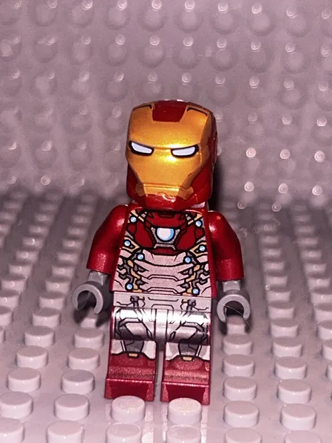 Lego Iron Man Minifigure Mark 47 Armor Marvel Super Heroes 76083 sh0405