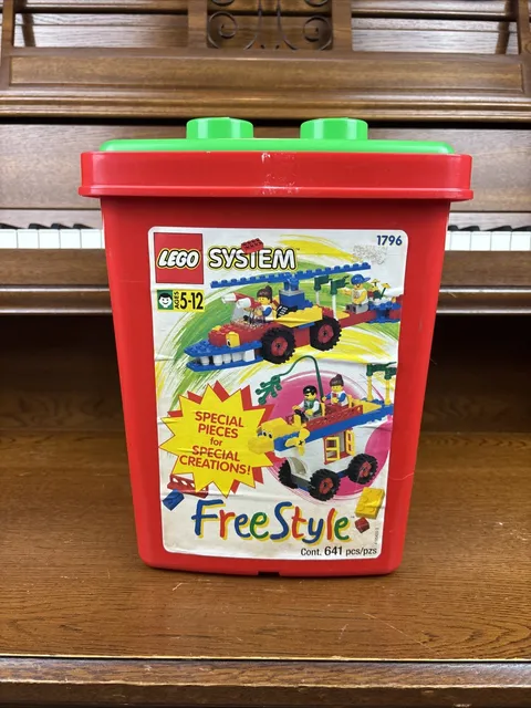 Vintage LEGO System Red Plastic Storage Bucket Toy Bin w Lid 1796 EMPTY