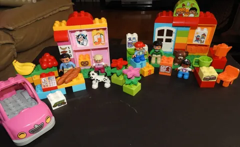 Lego Duplo My Town Preschool 10833 & My First Shop 10546