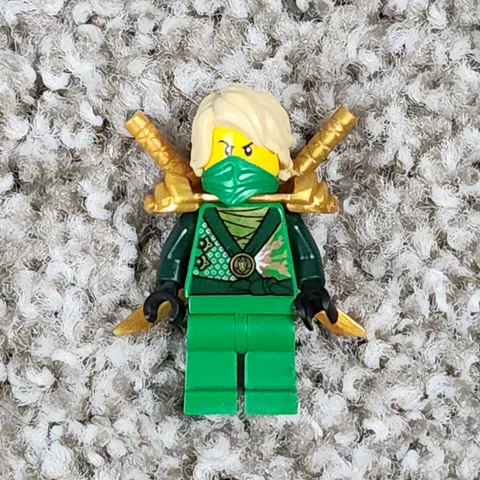 LEGO Ninjago: Lloyd Techno Robe Rebooted, Gold Shoulder Armor njo0087 Wrong Hair
