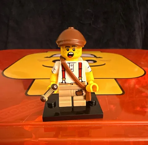 LEGO CMF Series 24 Newspaper Kid