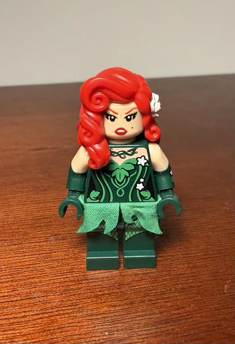 LEGO DC Poison Ivy Cloth Skirt Minifigure from 2017 Batman set 70908 SH0327 2q