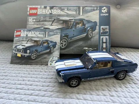 LEGO Creator Expert Ford Mustang 10265 w/ Box & Instructions