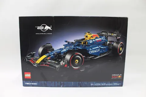 LEGO TECHNIC: Oracle Red Bull Racing Rb20 F1 Car (42206)