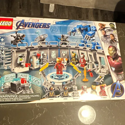 New LEGO Marvel Avengers 76125 Iron Man Hall of Armor 524 pcs Retired (sealed)