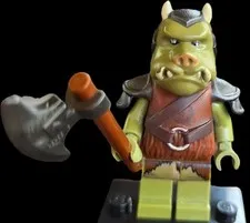 Gamorrean Guard - Olive Green, Dark Tan Hips. Star Wars,  C 0 1