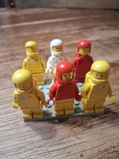 LEGO Classic Spacemen Vintage Minifigure Lot of 7