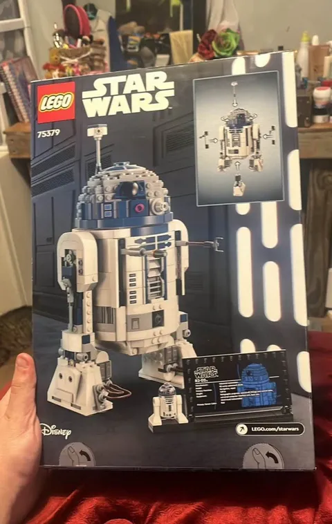 LEGO Star Wars R2-D2 75379 1050pcs Boxed w/ Exclusive Darth Malak Minifig