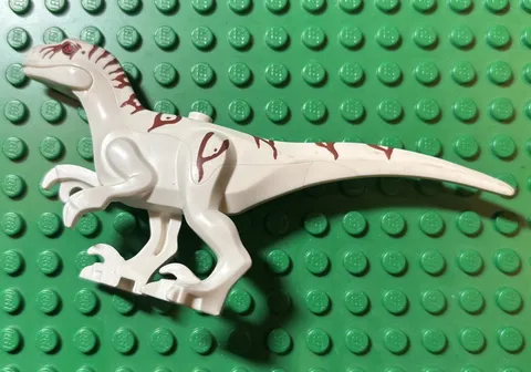 Lego Atrociraptor Minifigure Jurassic World 76945 Atrocira02