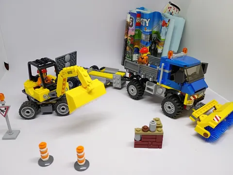 LEGO CITY: Sweeper & Excavator 60152 w/ Instruction Manuals 95% Complete *READ*