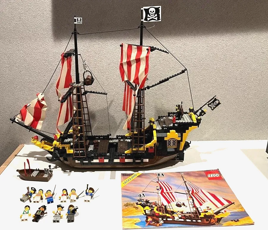 LEGO 6285 Black Seas Barracuda Pirates 1989 without Box