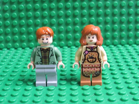 Lot of 2 Lego Minifigures Arthur Molly Weasley Harry Potter 4840 The Burrow FM82