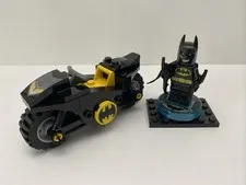 LEGO Batman Minifigure W Batcycle Super Heroes Gotham City LEGO Figure Complete