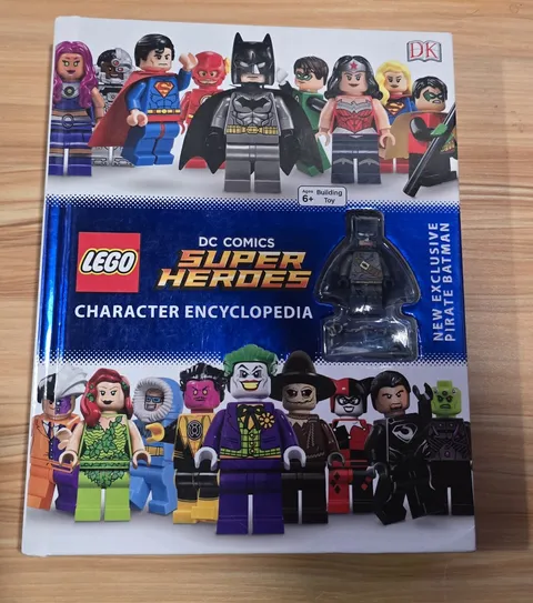 LEGO DC Comics Super Heroes Character Encyclopedia : New Exclusive Pirate Batman