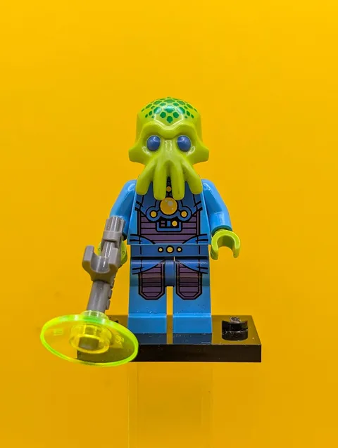 Alien Trooper col13-7 Series 13 (Complete Set with Stand and Accessories) Cmf le