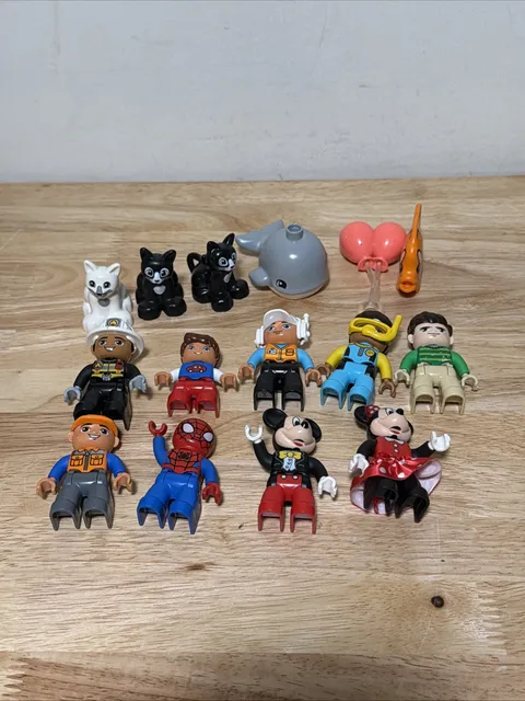 Lego Duplo Figure People Toy Lot Of 15, 9 People, 5 Animals, Birthday Balloons