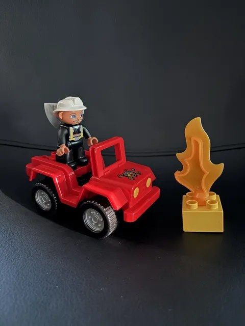 Duplo Fire Chief 6169 100% Complete Flame Fireman Jeep