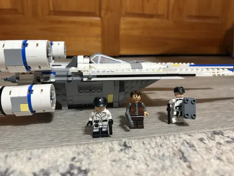 LEGO Star Wars Andor Rebel U-Wing Star Fighter 75399 3/4 figures 