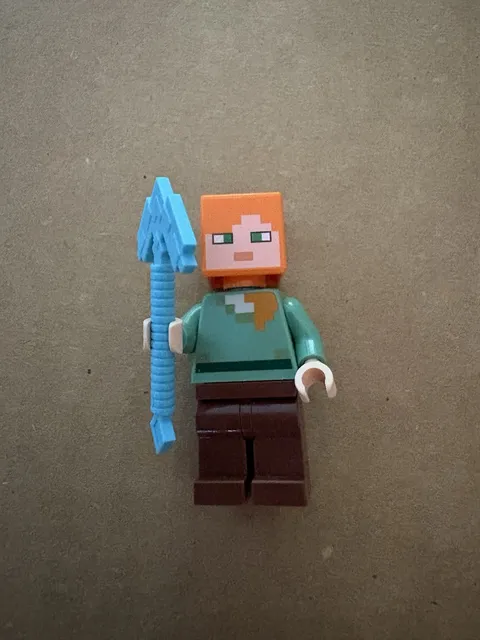 LEGO Alex w/Diamond Pick Minecraft Mini Figure Excellent Used Condition 1.5”