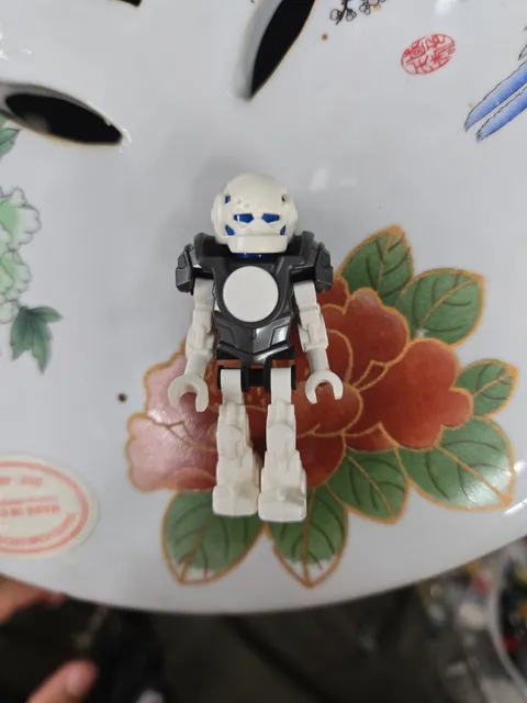 Lego Hero Factory Stormer Minifigure