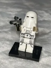 LEGO Star Wars UCS Snowtrooper Commander SW1177 Minifigure With Blaster