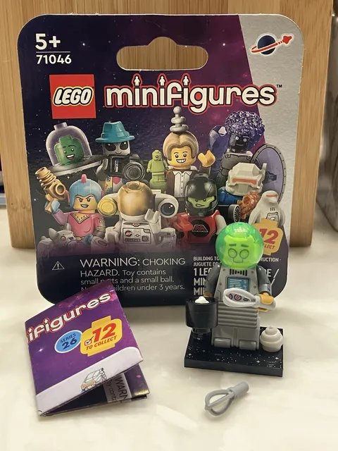 LEGO #71046 Mini-figures: Series 26 [#9 - ROBOT  BUTLER]