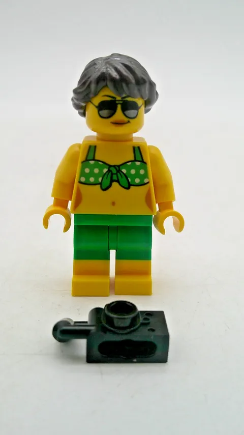 LEGO 60153 Fun at the Beach Female Beachgoer w/ Green Bikini & Camera Minifigure