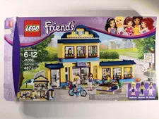 LEGO FRIENDS Heartlake High 41005 Pre-Owned Complete w/Box 487 pcs