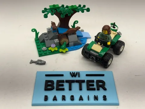 LEGO City 60394 ATV and Otter Habitat Otters Ranger Minifigure