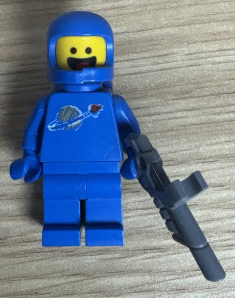 LEGO Blue Spaceman Minifigure BENNY: Benny's Space Squad LEGO Movie 70841