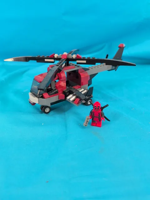 LEGO Marvel Deadpool SH032 Minifigure: Wolverine's Chopper Showdown, Excellent