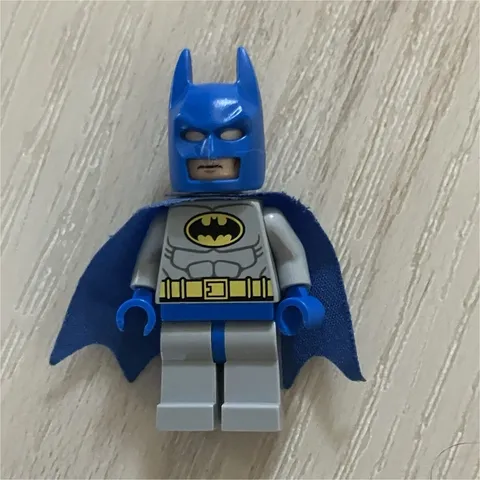 LEGO Batman Blue Mask & Cape Minifigure Sh0111 DC Super Heroes From 10724 10672