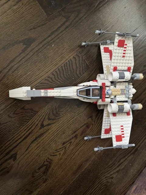 LEGO Star Wars X-wing Fighter 6212 missing some Mini Figures 2006 Retired