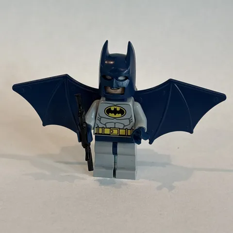Lego Batman Minifigure w/ Wings, Jet Pack and Weapon 6858 in Great Condition