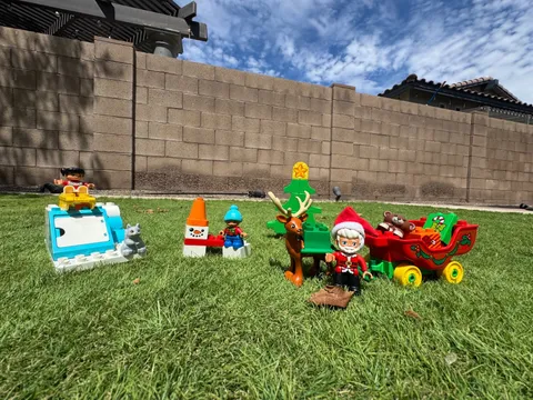 Santa's Winter Holiday Lego Duplo Set (Santa, Sleigh, Reindeer) 10837 Complete