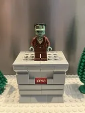 Lego Frankenstein Collectible Minifigure The Monster Series 4 8804 col055 - Nice