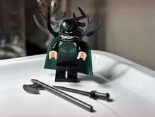 Lego Hela Minifigure sh406 76084 Thor Marvel Super Heroes Rare Retired
