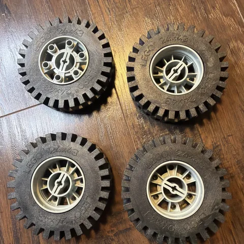 4 x VTG Lego Technic Wheel 24x43 Black Full Rubber Tire Old Light Gray 3740
