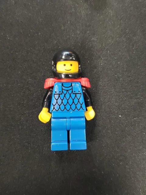 Lego Castle Knight Blue Scale Mail Minifigure No Accessories WRONG HELMET