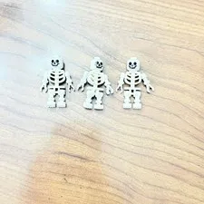 3 Lego Vintage Skeleton w/ Standard Skull Minifigure gen001 Castle, Pirate, 