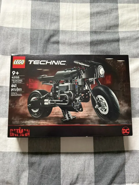 LEGO TECHNIC: The Batman � Batcycle (42155)