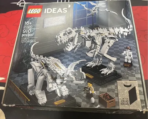 LEGO Ideas Dinosaur Fossils 21320 Set T-Rex Triceratops INCOMPLETE