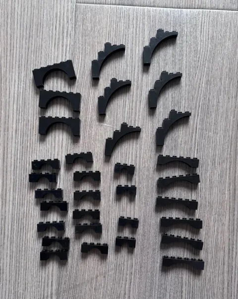 Vintage LEGO Black Arch Curved Wall Pieces Lot 32 Parts Castle Space Train 1980s