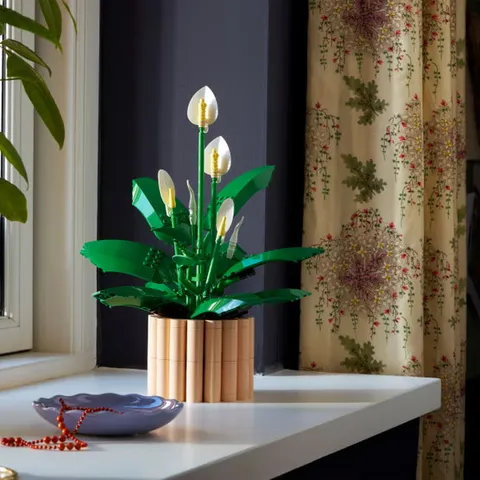LEGO Botanical Collection Peace Lily Magnolia Branches Flower Building Set 10340