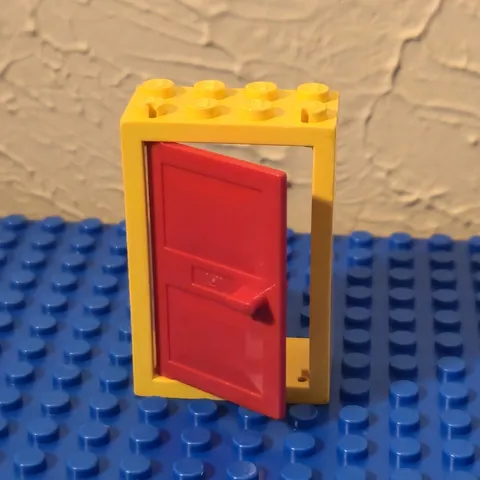 LEGO Door red w/ Yellow Frame - 2 x 4 x 5 (1985 - 1992)