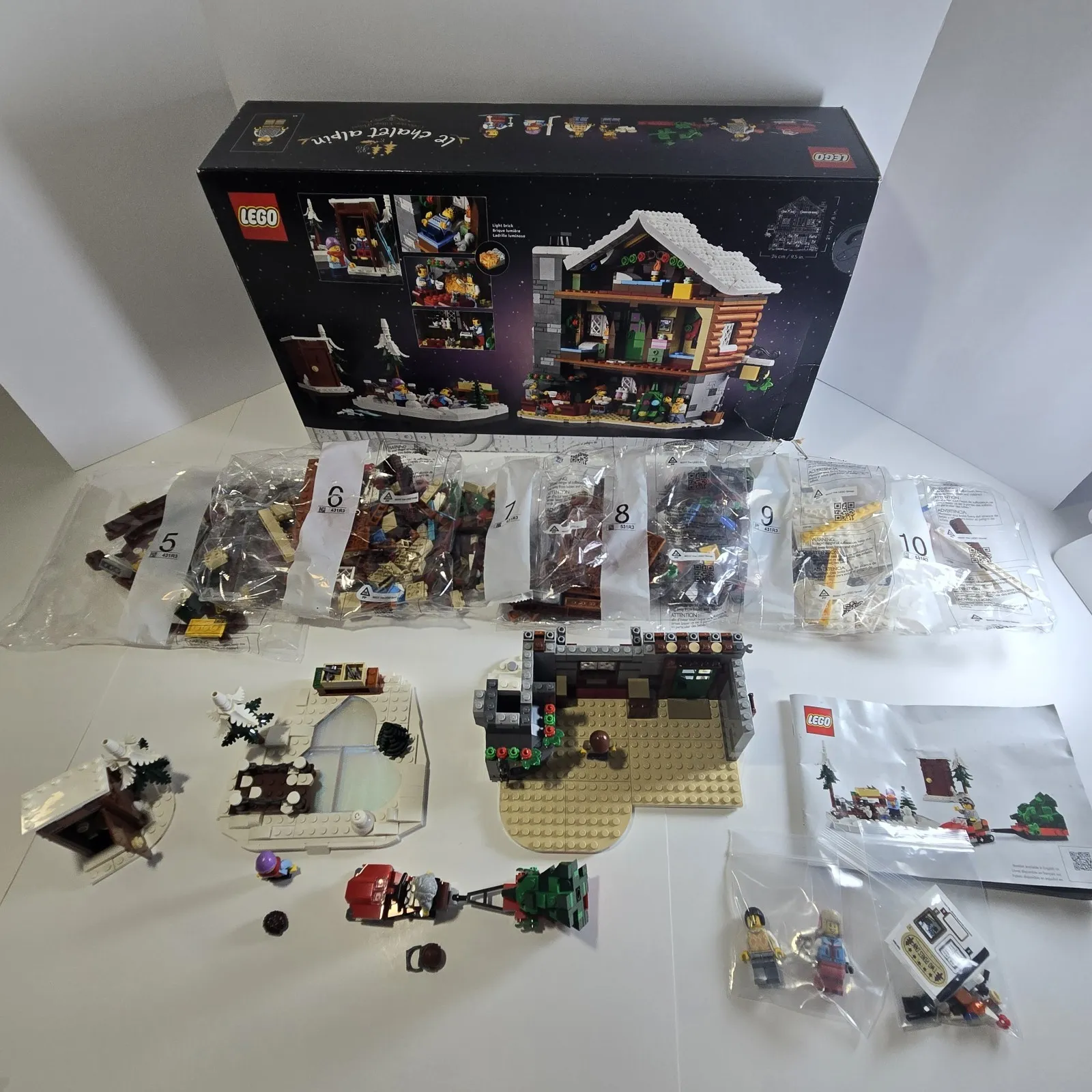 LEGO 10325 Alpine Lodge Winter Village Icons 1517pcs PARTIALLY BUILT - 1 Manual 
