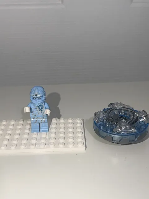 LEGO NINJAGO Zane NRG W/ Original Spinner