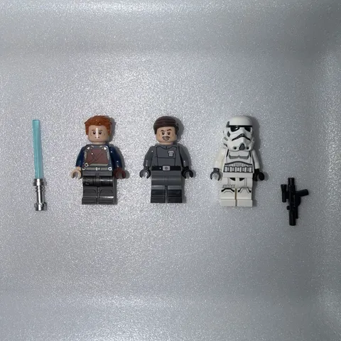 LEGO Star Wars Minifigure Lot with 9 minifigures. Read description for minifigs.